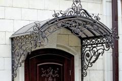 Кованый козырек для крыльца