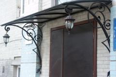 Купить кованый козырек над крыльцом