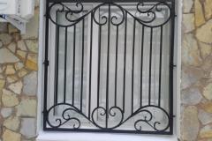 Кованая решетка на окно